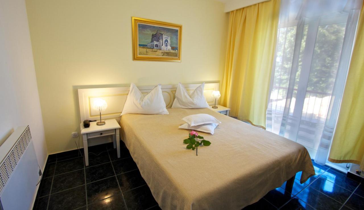Hotel Central Mamaia Luaran gambar