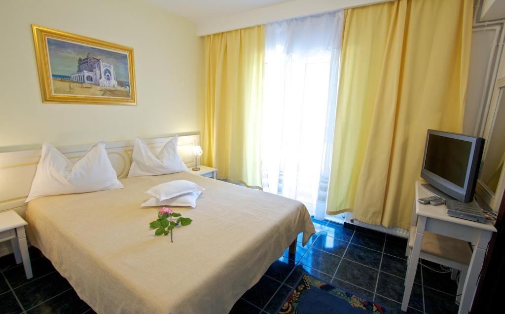 Hotel Central Mamaia Bilik gambar