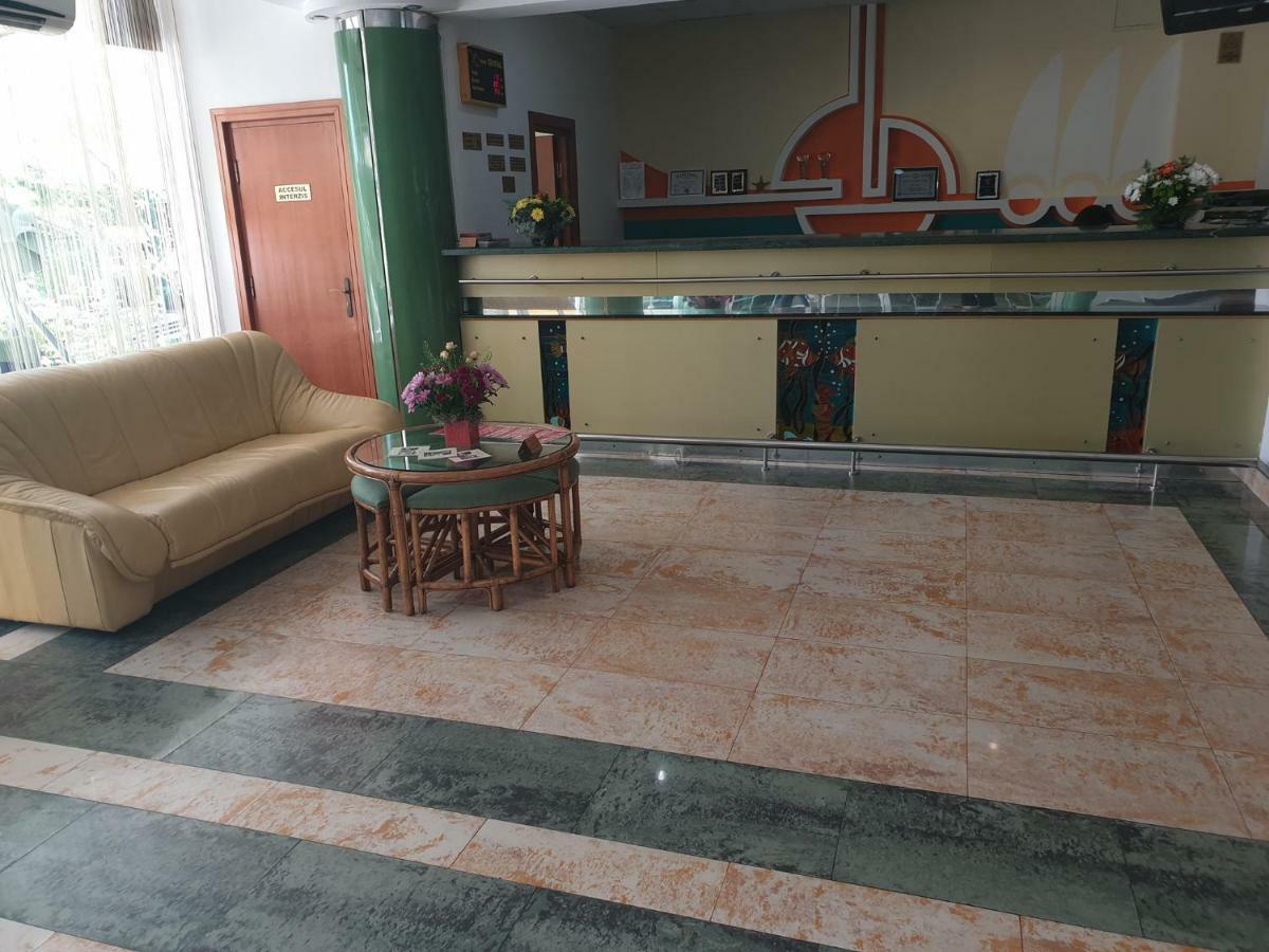 Hotel Central Mamaia Luaran gambar